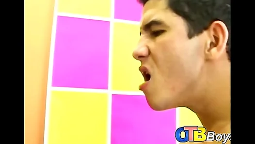 Young Latino Rides Big Dick — Steamy Anal Pleasure Session – XXXTape 18+