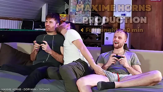 Double Penetration Thrills: Bareback Fun with Horny Twink Twins – Maxime Horns 18+
