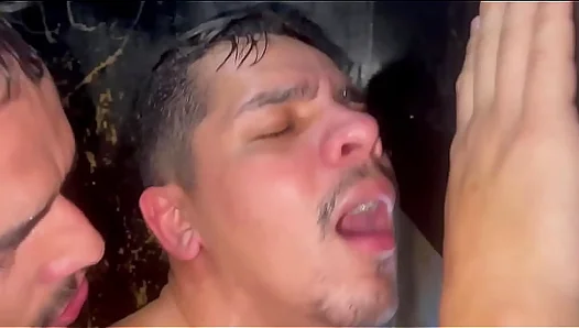 White Stud Finds Gay Lovers at Glory Hole for Bareback Fun – Red Hot Only