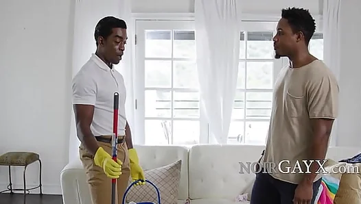 DeAngelo Jordans Hot Sexy Clean-Up: Steamy Naked Fun – 18+GayHotties