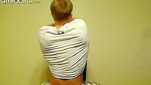 Tanned Amateur Grips His Ripped Hard-on – Pure Natural Muscle Lust