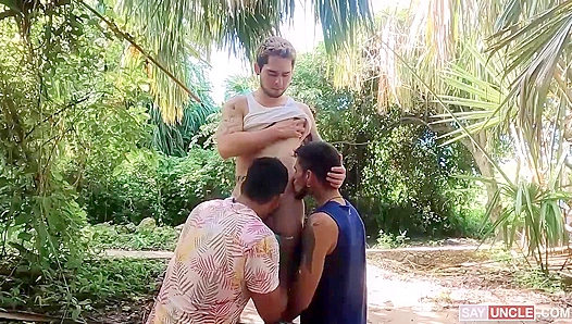 Steamy Latino Three-Way: Hot Guys Swap Loads with Passion – LatinLeche