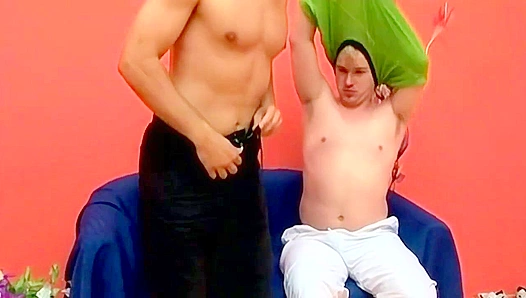 Naked Craving: Nikola Milans Steamy Bare Skin Encounter – GayHunks 18+