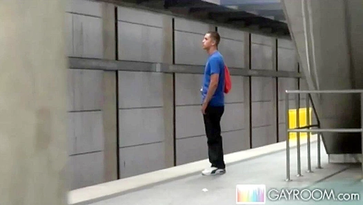 Hidden Hands: Guy Jerks Off Discreetly in Crowded subway station– SneakyStroke