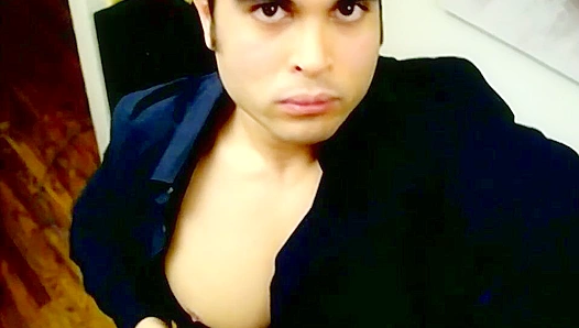 Pretty Boy Shows Off That Thick Booty Just For You – OurBoyFriends