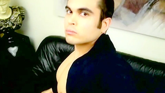 Pretty Boy Shows Off That Thick Booty Just For You – OurBoyFriends