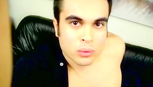 Pretty Boy Shows Off That Thick Booty Just For You – OurBoyFriends