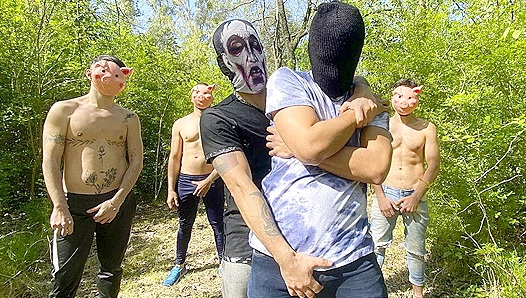 Latino Twinks Go Wild: Steamy Outdoor Orgy Under the Sun – 18+
