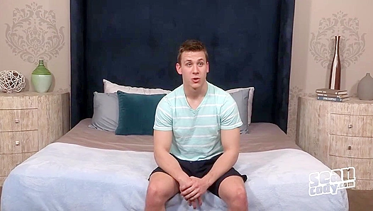 Finn Explodes from Jerking Off His Huge Hardcock – SeanCody