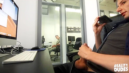 Sean Peek Eddie Rabbit Go Hard in Steamy Office Encounter – RealityDudes