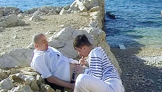 Stormy Waters, Hot Passion — Amateurs Bareback on the Shoreline – GayPrideX 18+