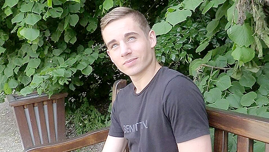 Rough Outdoor Ride: Horny Amateur Takes It Deep – XXX Gay