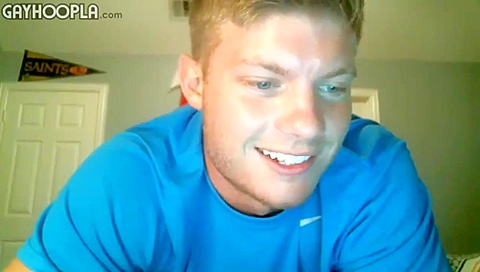 Blonde Stud Jerks Off Hard, Moaning Loud – GayHoopla 18+