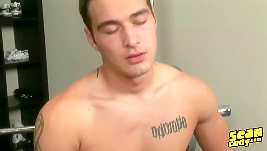 Brady Hunter Go Wild — Mutual Blowjob Madness SeanCodyX