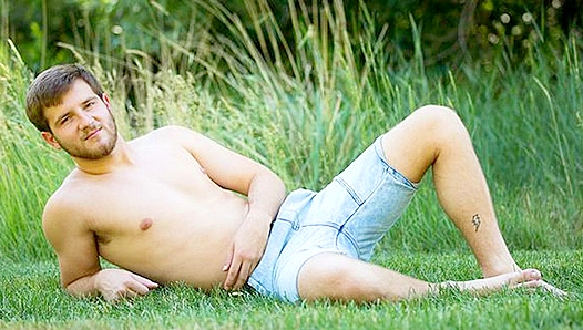 Texas Heat: Tucker Blasts a Thick Load – CorbinFisher Exclusive