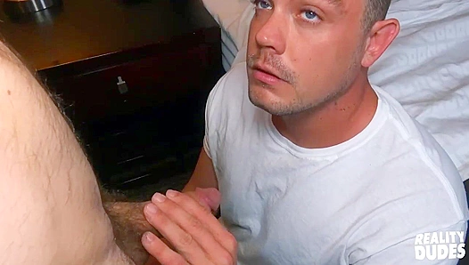 First Time Feels So Good: Amateur Takes Ass Pounding Screams for More – Str8 Chaser