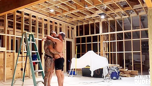 Pounding Hard Raw: Amateur Twinks Go Wild Together – RealityDudes 18+