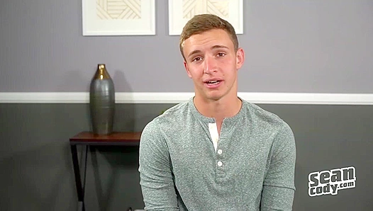 Horny Twink Gibson Blasts Cream While Flexing His Hairy Ass – SeanCody