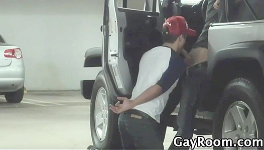 Horny Bryce Star Dominates With Sneaky In-Car BJ Action – GayXXX