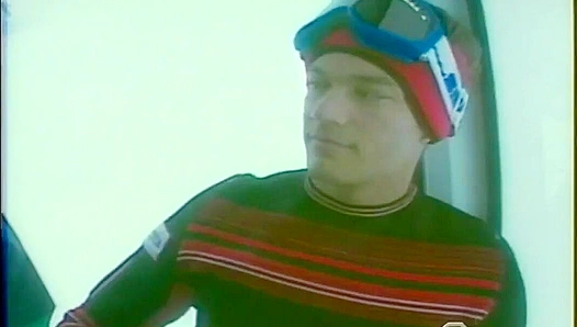 Steamy Chairlift Encounter: Johnny Hanson Takes It from Jeff Michaels – Falcon Studios